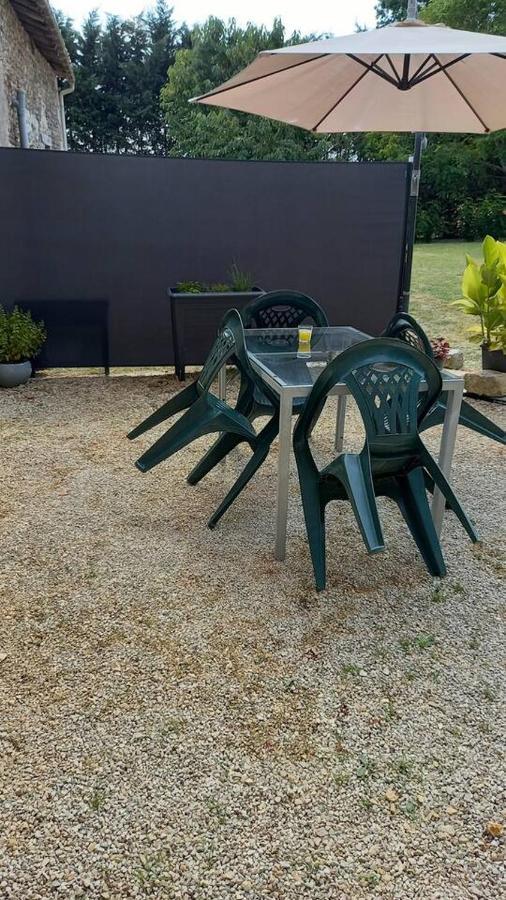 Le Papillon Villa Savigne Exteriör bild