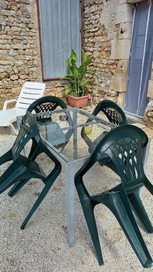 Le Papillon Villa Savigne Exteriör bild